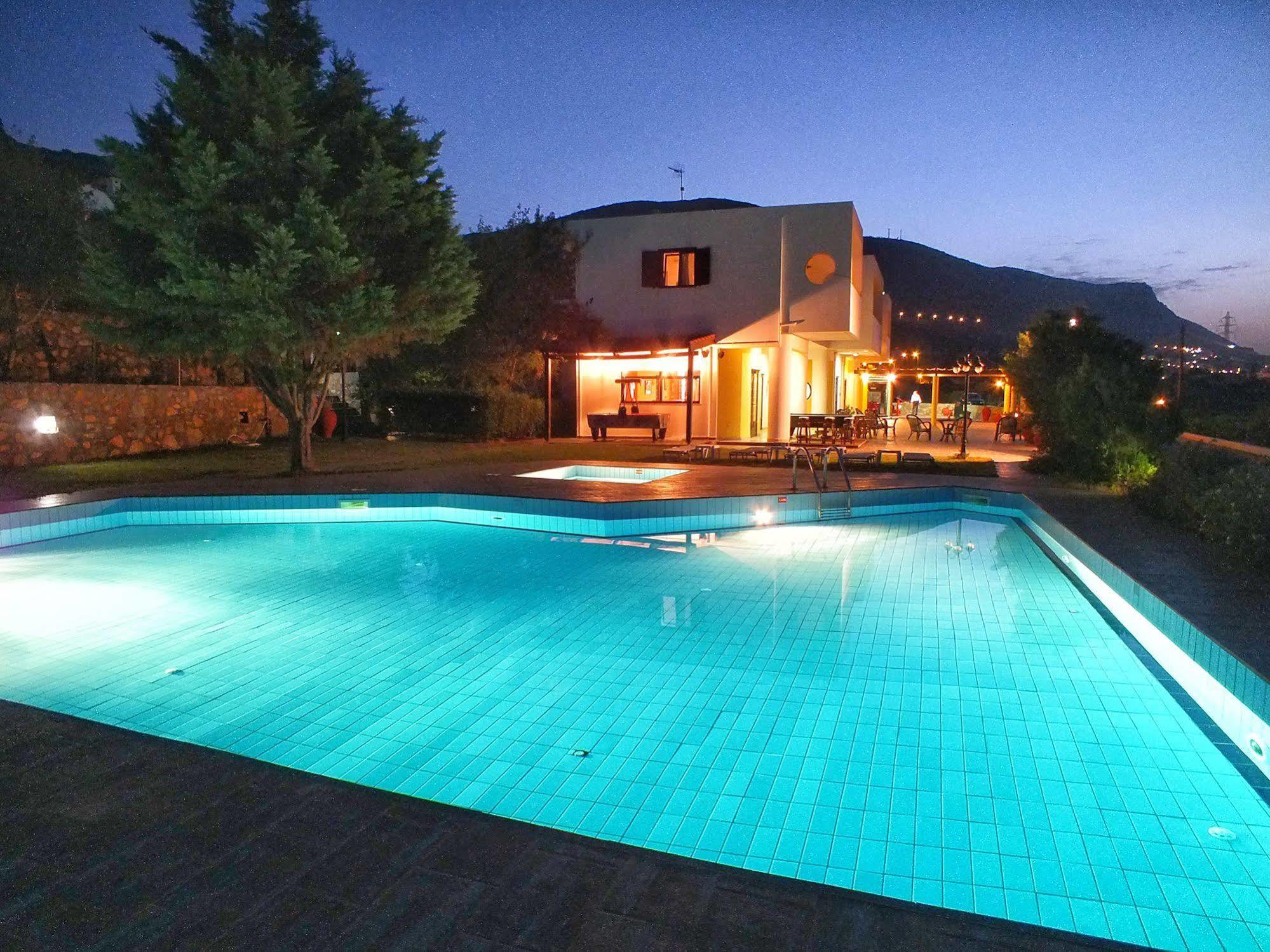 Golden Villas - Hotel Apartments & Villas Chersonissos Buitenkant foto