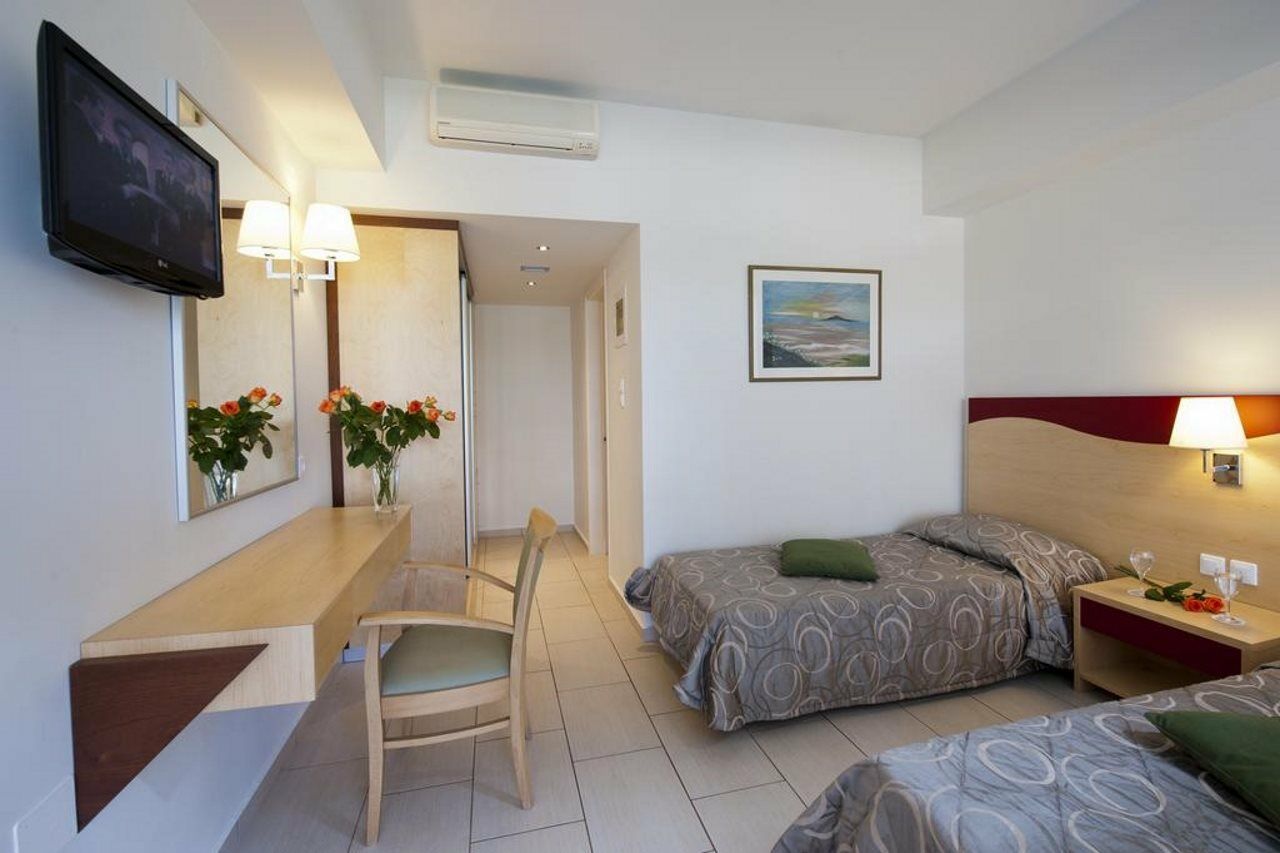 Golden Villas - Hotel Apartments & Villas Chersonissos Buitenkant foto